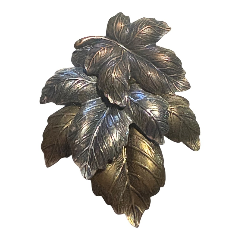 Vintage Leaf Design Brooch 2.15in Gold Tone Metal Detailed Veins